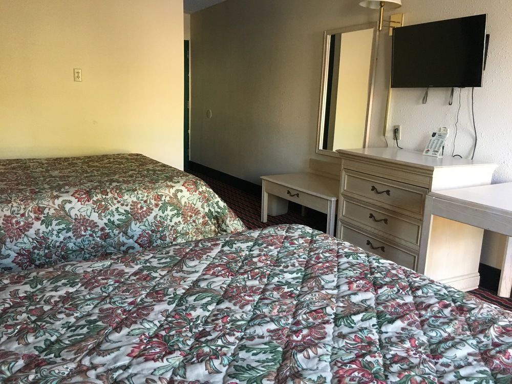 Quality Quarters Inn By Oyo Richmond Ky I-75 מראה חיצוני תמונה
